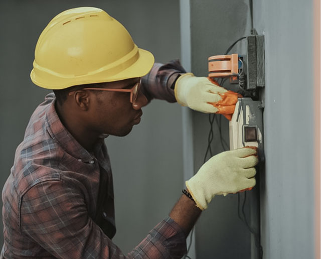 Chuveiro Elétrico em Canoas: Instalação, Manutenção e Segurança com Eletricista carlos silva